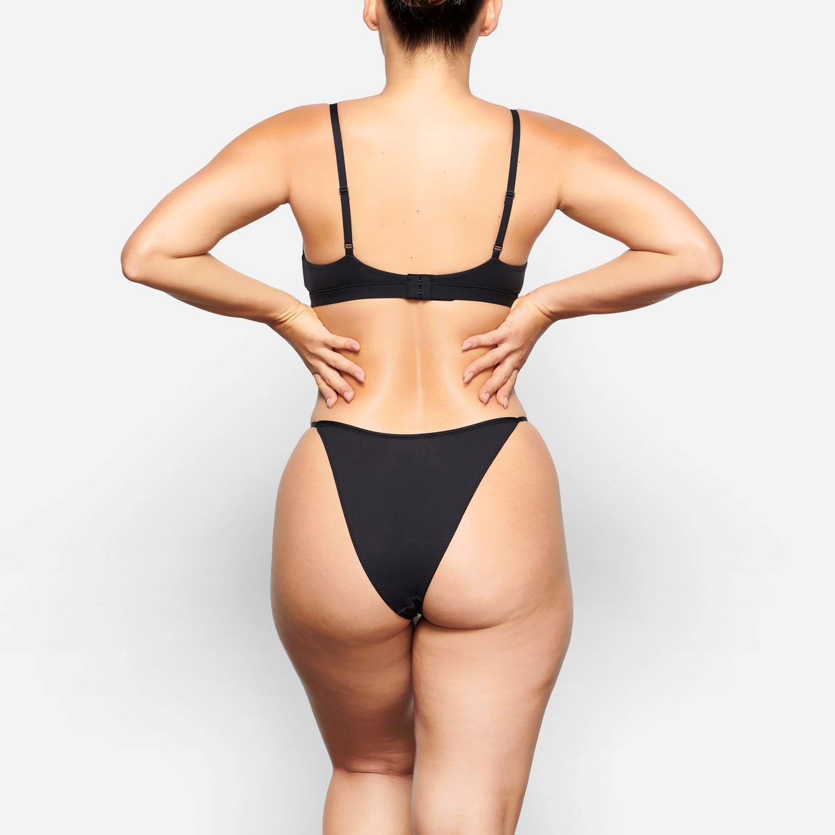 SKIMS Fits Everybody String Bikini Onyx | LP4256917