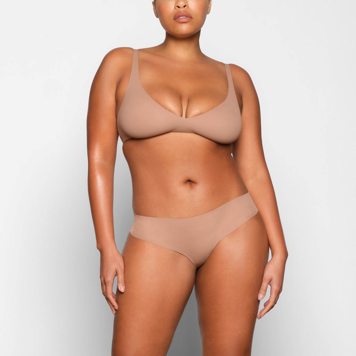 SKIMS Naked Plunge Bra Sienna | FX8562943