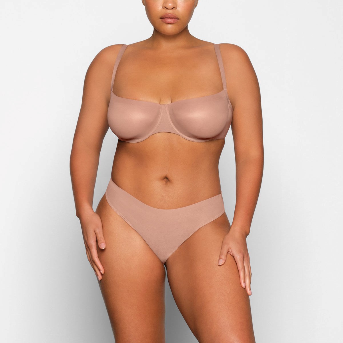 SKIMS No Show Molded Unlined Balconette Bra Sienna | UB2675108