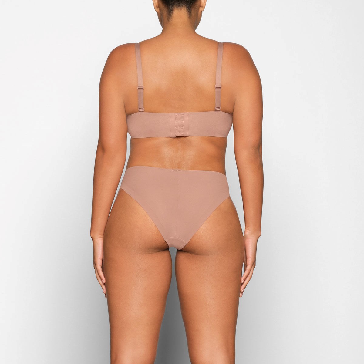 SKIMS No Show Molded Unlined Balconette Bra Sienna | UB2675108