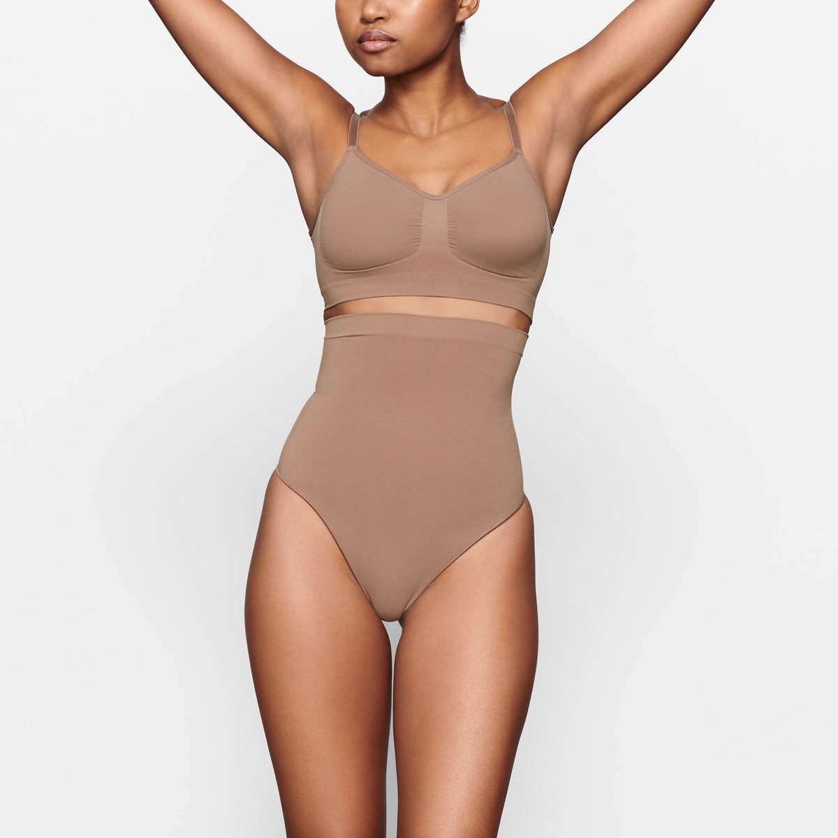 SKIMS Sculpting String High-waisted Sienna | IB2793016