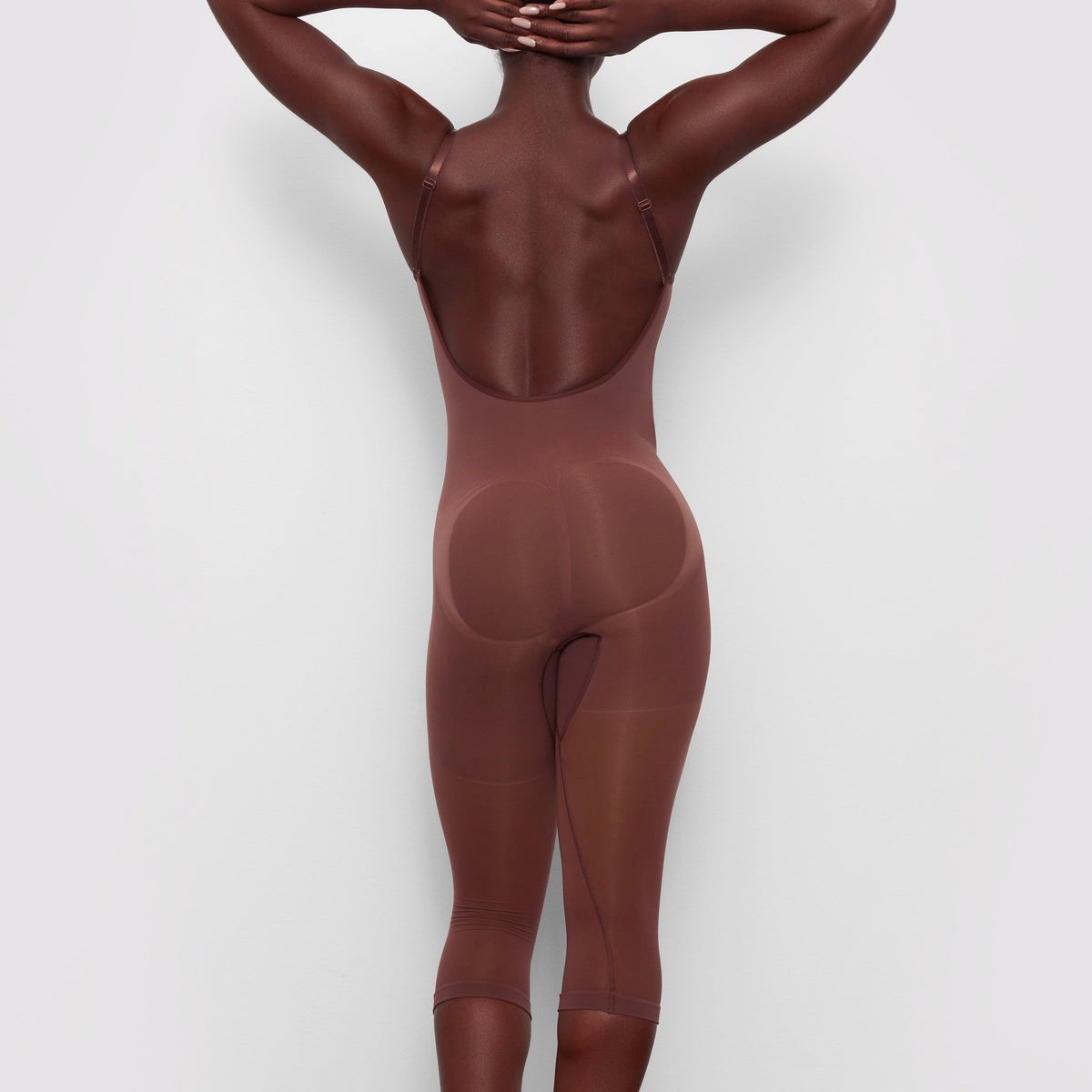 SKIMS Seamless Sculpt Low Back Bodysuit With Hosiery Leg Cocoa | RW6412839